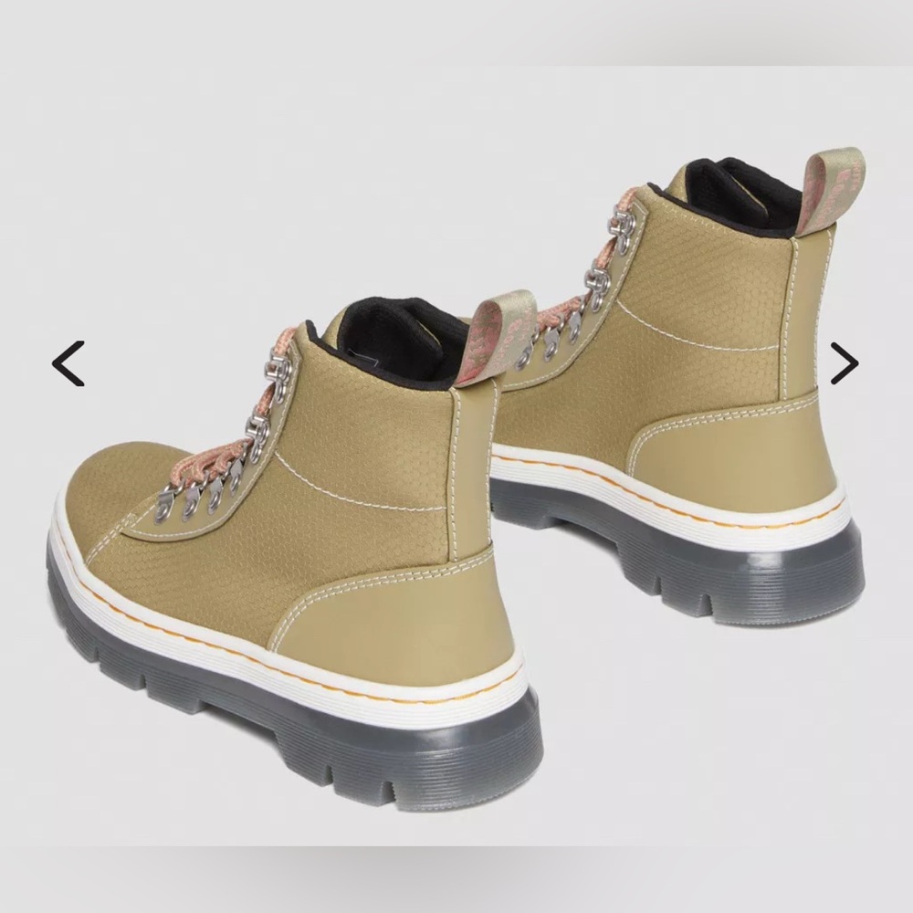 Brand New Dr. Martens Combs Women Poly & Leather Pale Olive Lace-Up Boots, Sz 7 - Picture 3 of 9